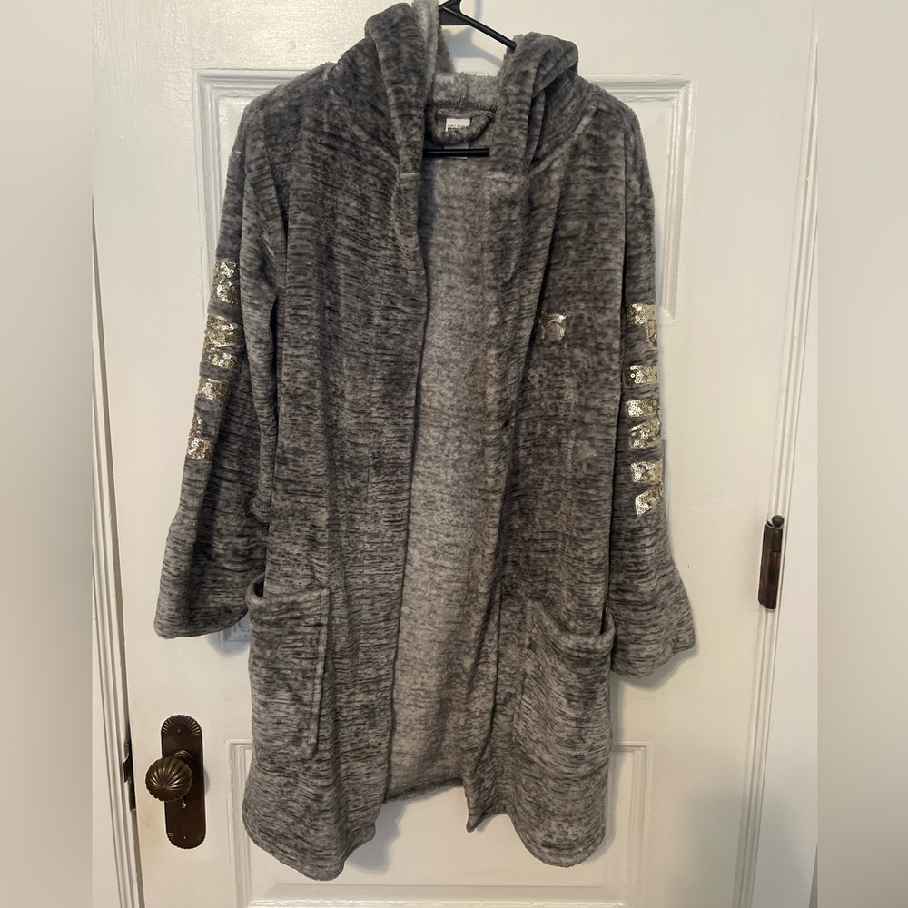 PINK Victoria's Secret Gray Fleece Robe